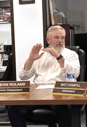 Bethel School Board V.P. Kevin Roland discusses his views regarding the number of valedictorians and salutatorians. The board spent some time reviewing the pros and cons of having multiple or just one of each. Suzie Campbell, Countywide &amp;amp; Sun