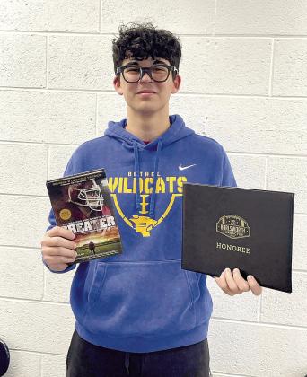 Harris Receives Brandon Burlsworth Award