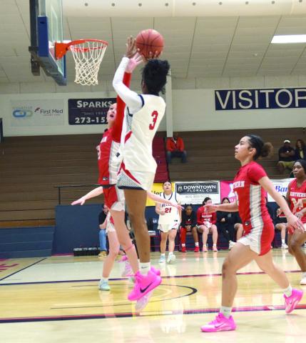 SSC Belle Anjewl Murillo sinks two. Julie Talton, Countywide &amp;amp; Sun