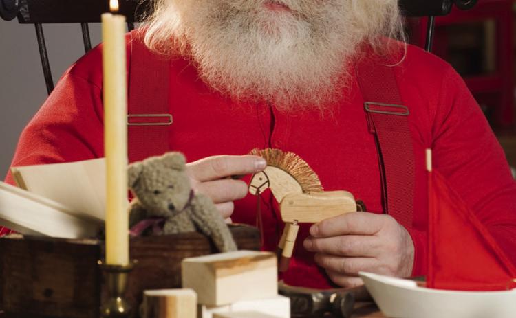 Santa & Mrs. Claus Bring Their Workshop To Downtown Shawnee