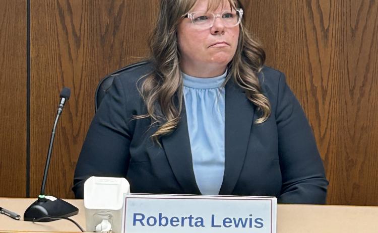 Roberta Lewis
