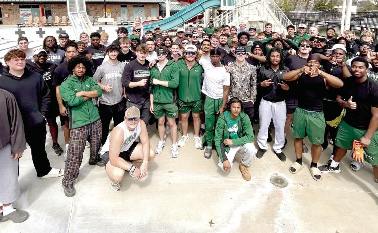 OBU Football assisted the Shawnee Parks Department in a clean-up adventure of the rock beds and pools at the Splash Waterpark. Photo Provided