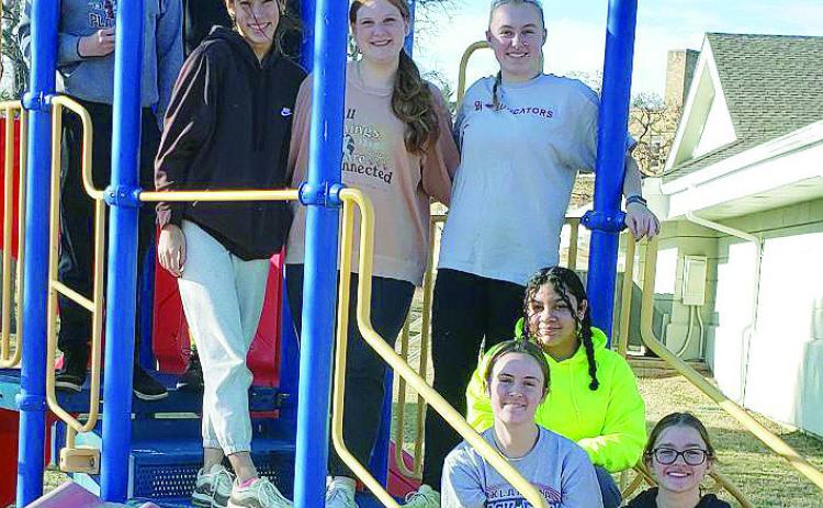 GCTC American Spirit Team Cleans Up Community Park