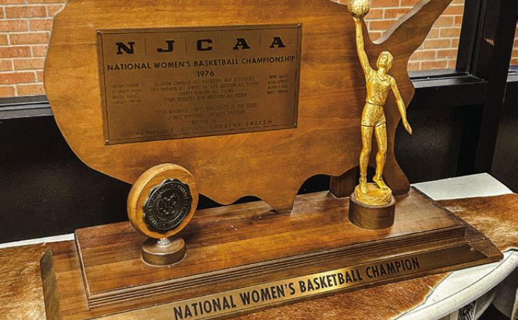 SSC to Honor'76 National Championship Belles Team