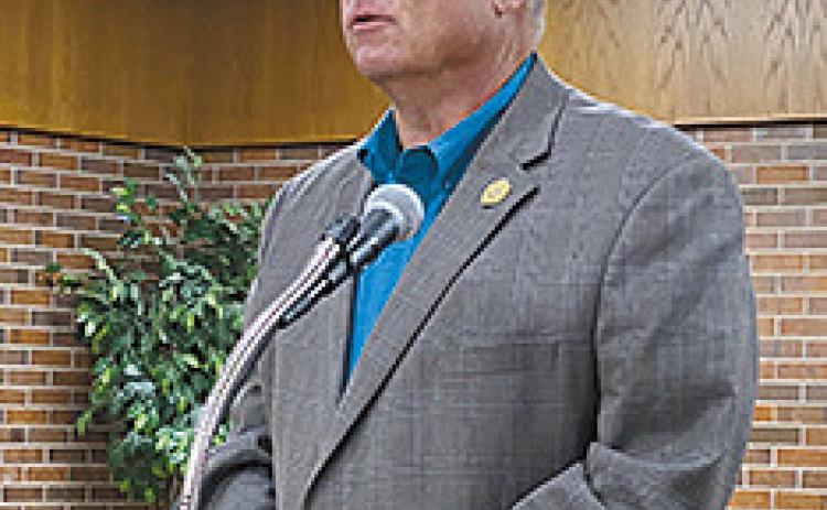 Police Chief JR Kidney delivers quarterly report to the Tecumseh City Council. Julie Talton, Countywide & Sun