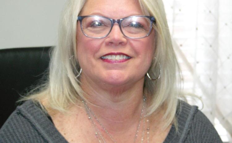 Pottawatomie County 911 Director Robin Ueltzen is a graduate of Shawnee High School, and spent approximately ten years as the 911 Coordinator for the City of Shawnee. Countywide &amp; Sun/Kendra Johnson