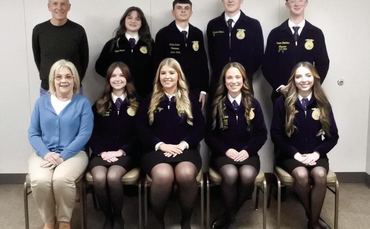 The 2026 recipients of the Gordon Richards, Sr. Achievement Award were honored at a dinner held Friday, Feb. 27, just prior to the PCJLS Premium Auction. Pictured front row from left: Jamie Barrick, Emma Degman, Josey Milburn, Emma Bellah, and Jayda Griffin. Back row, pictured from left: Tim Barrick, Baylee Foster, Landyn Seaton, Braxton Robbins, and Connor Hutchins. Suzie Campbell, Countywide & Sun