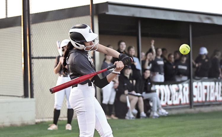Serenity Jacoway prepares for a hit at bat. Photo courtesy of Gowin Photography